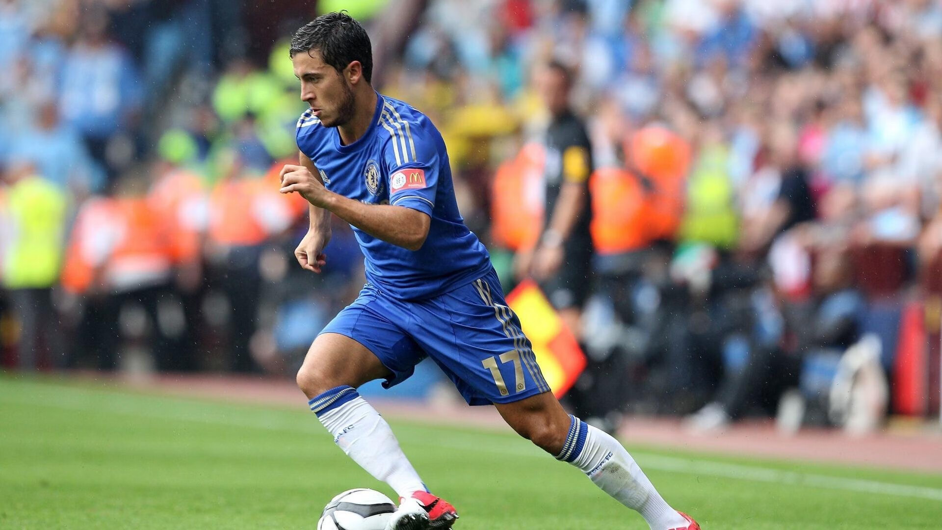 线上足球热潮：虚拟联赛吸引大量年轻粉丝，虚拟足球赛事是真的假的